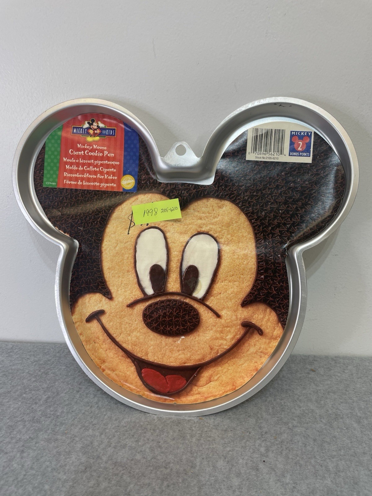 Wilton Disney Mickey Mouse Giant Cookie Pan 1998 New, Never Used 2105-6210