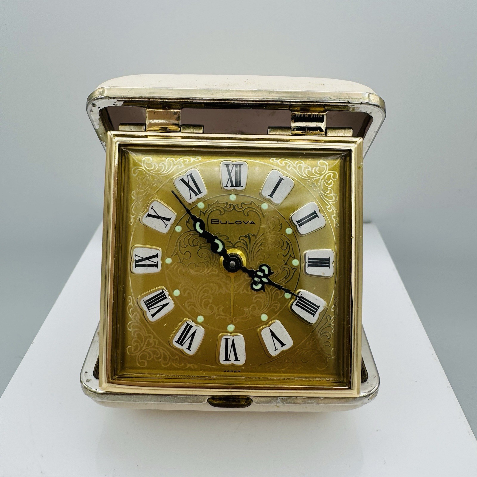 BULOVA Gold Wind Up Travel Alarm Clock Glow in the Dark Details Japan Works