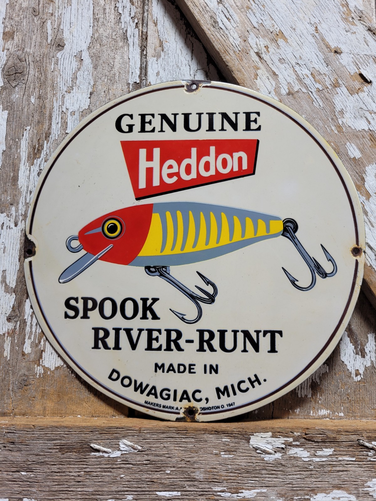 VINTAGE HEDDON PORCELAIN SIGN OLD FISHING TACKLE 1947 FISH SPOOK RIVER RUNT LURE