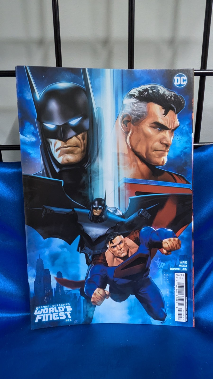 Batman / Superman: World's Finest #24 Dave Wilkins. We combine. We pack well. Batman / Superman: World's Finest #24 Dave Wilkins. We combine. We pack well.