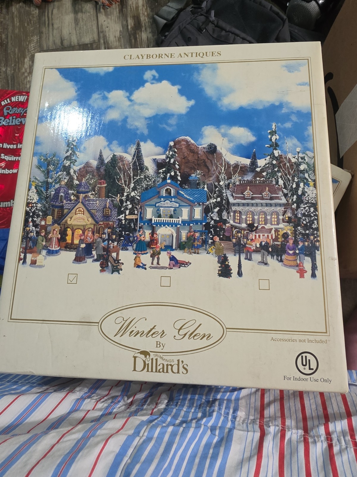 NIB Vintage Lemax Winter Glen by Dillard's Claiborne Antiques Building & Tree NIB Vintage Lemax Winter Glen by Dillard's Claiborne Antiques Building & Tree