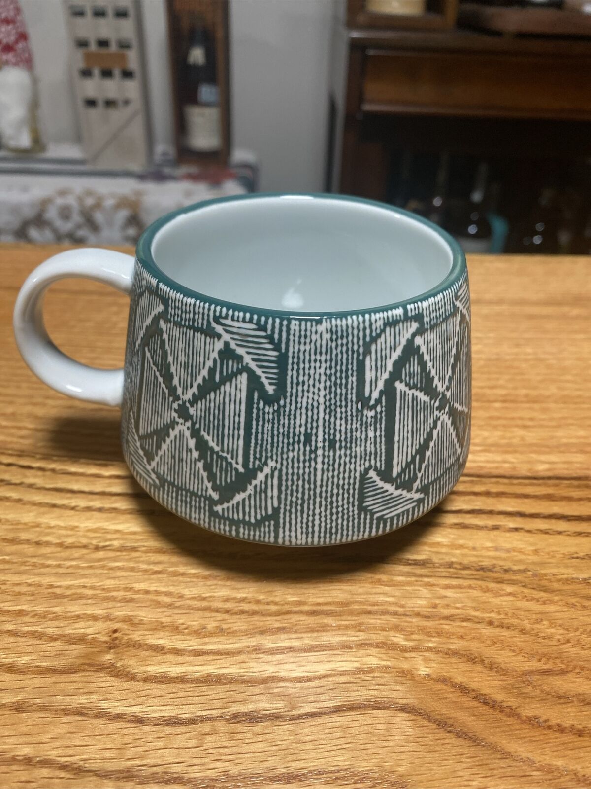 Potter's Studio Coffee Mug Modern Geometric Embossed Cup Green White