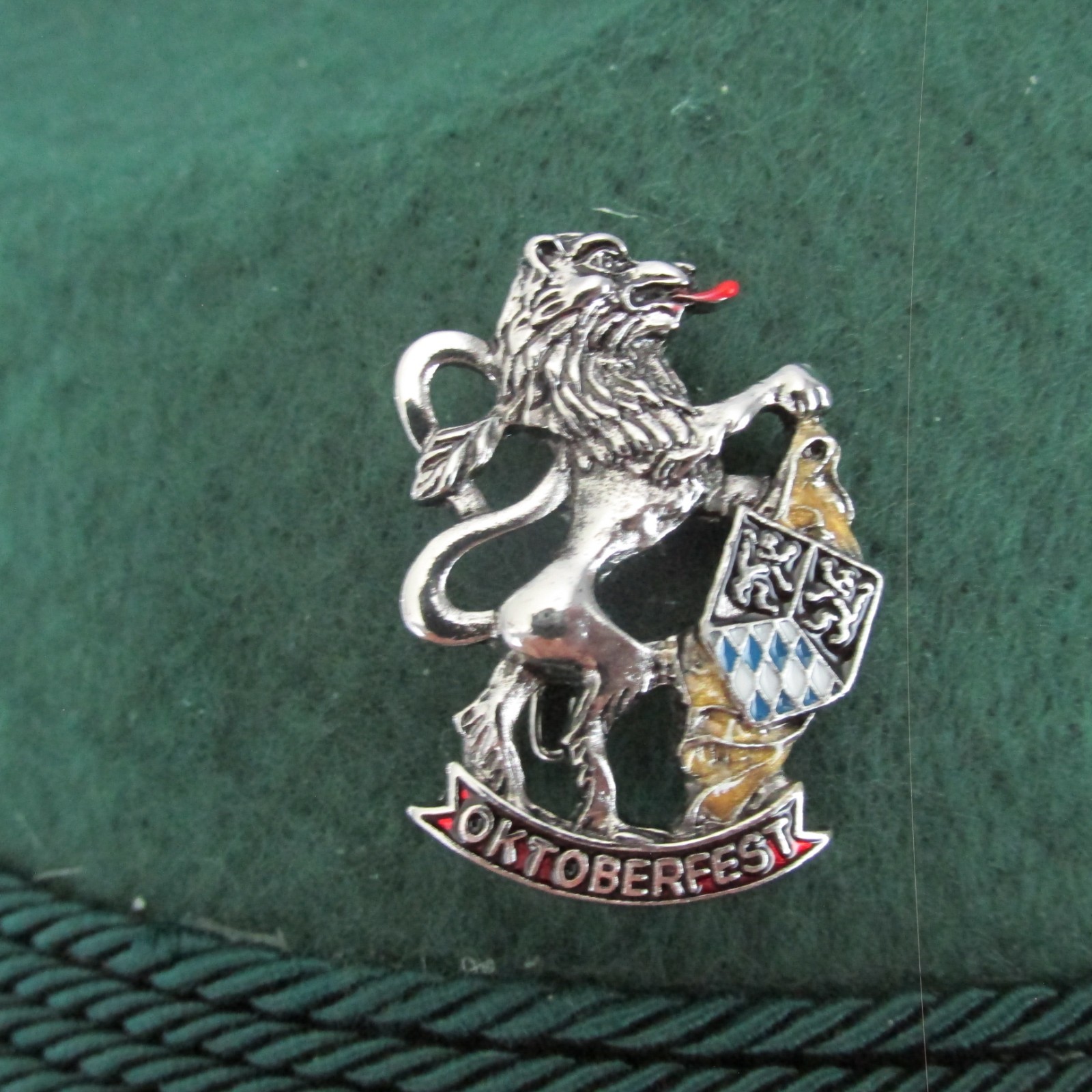 Bavarian Lion  with Shield  Oktoberfest/German Hat Pin
