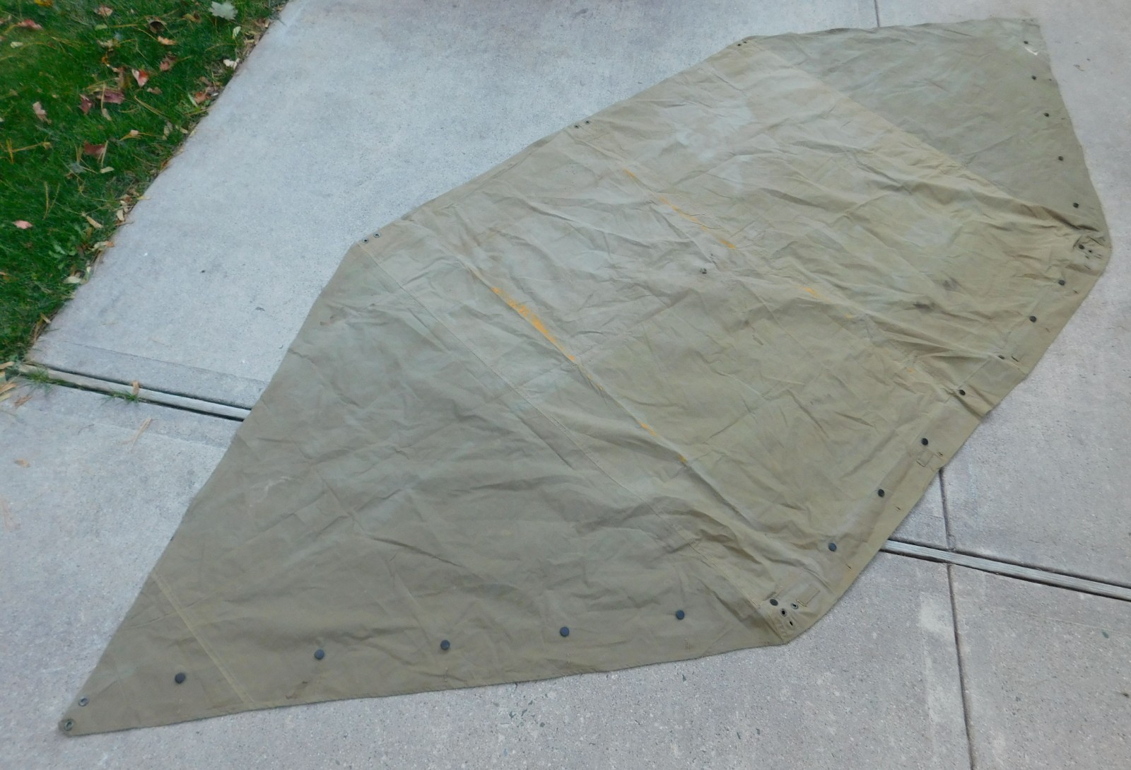 SCARCE ORIGINAL WWII USMC U.S. MARINE CORPS (NOT ARMY) KHAKI SHELTER HALF 1945