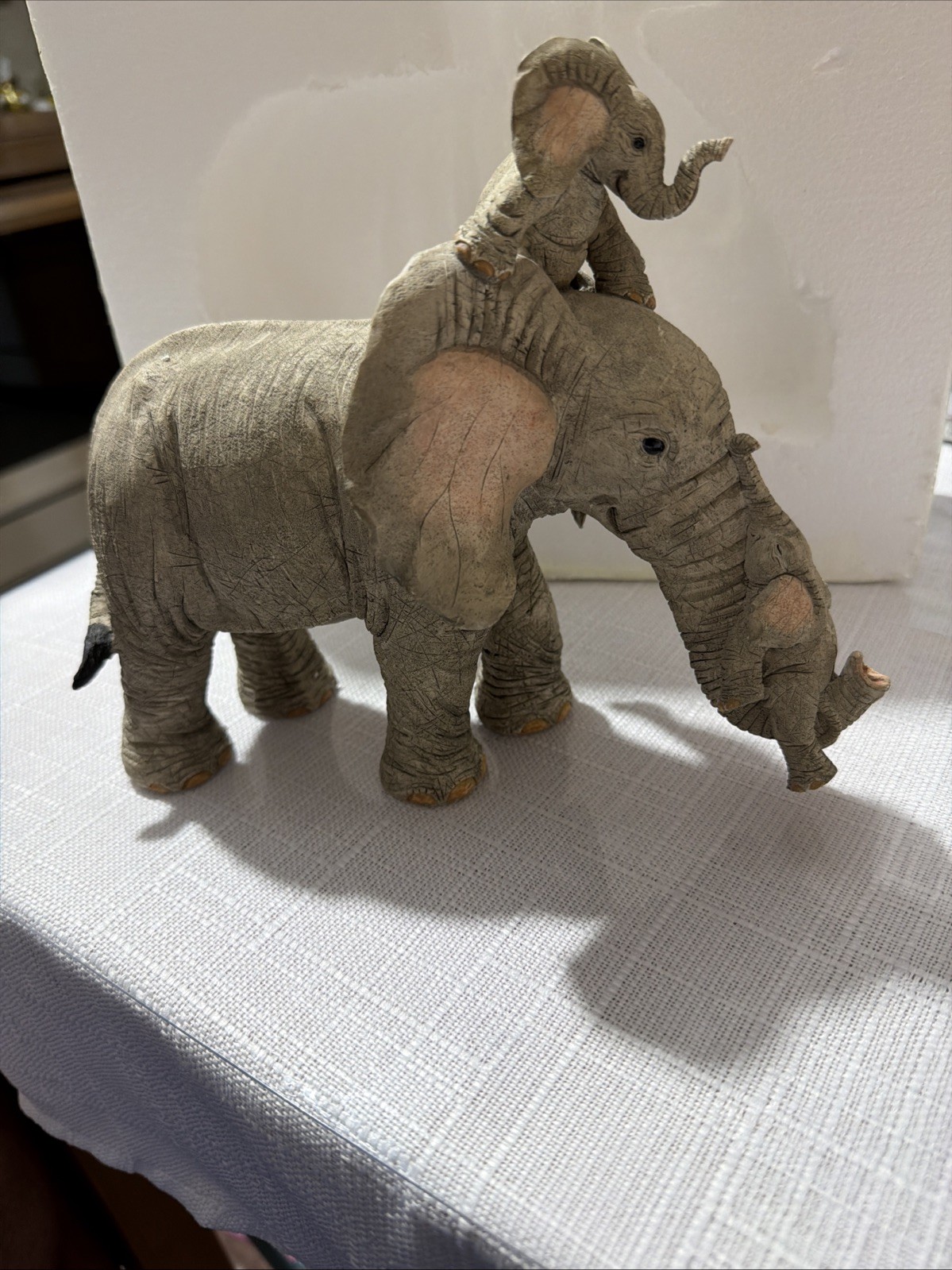 Tuskers Ups A Daisy 91212 Elephants Figure Limited Edition Country Artist Enesco