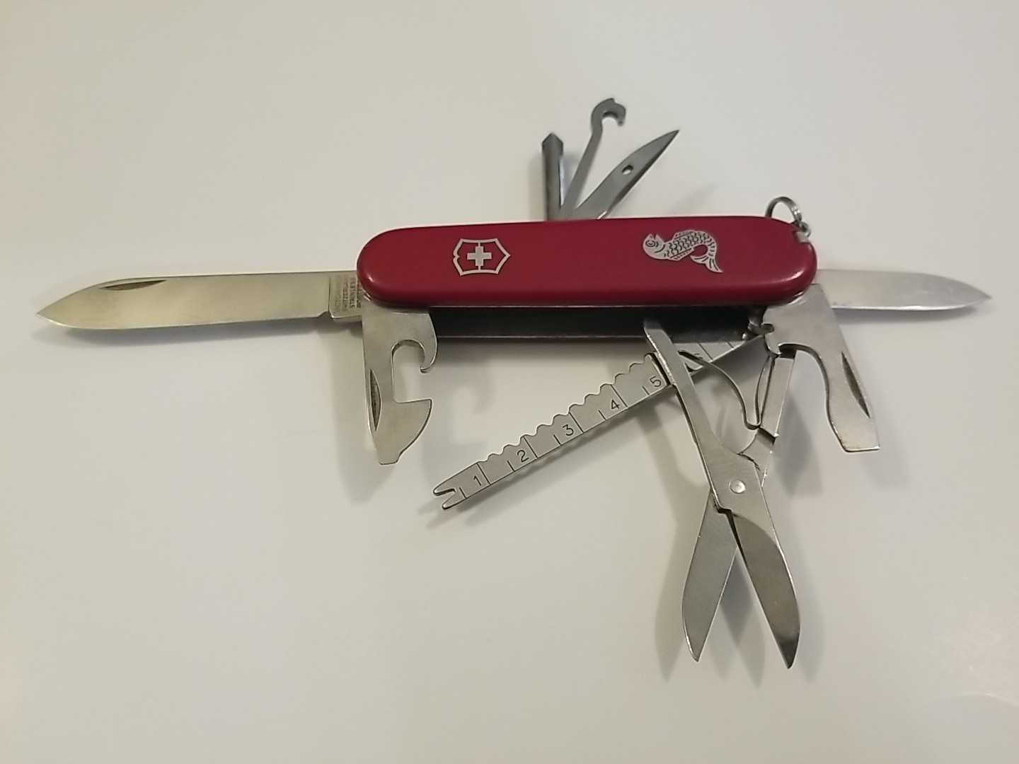 Victorinox Red Fisherman Swiss Army Knife Fish Scaler Hook Angler Scissors Awl