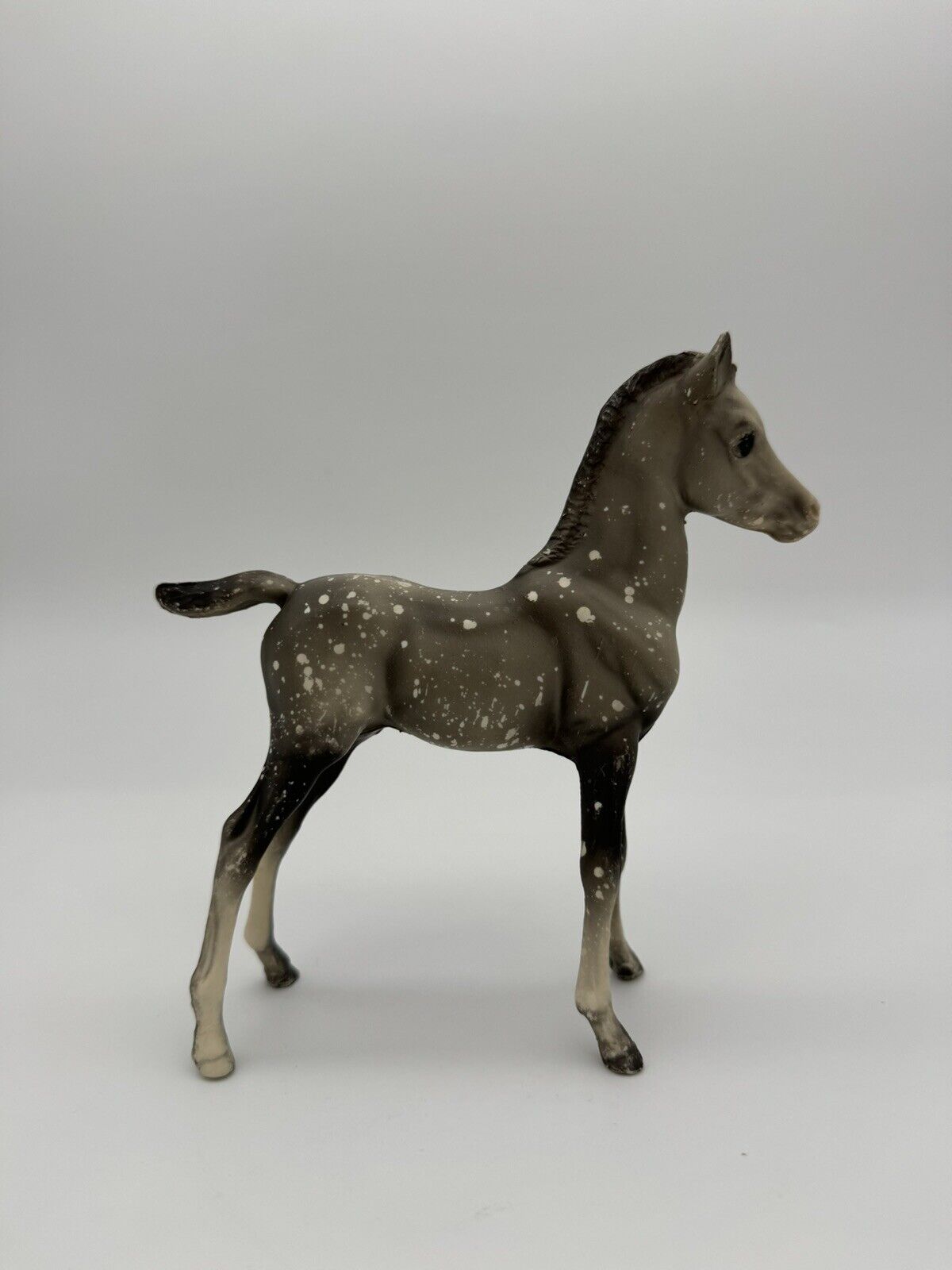 Breyer Traditional - Vintage Proud Arabian Foal - Dapple Gray SHADING