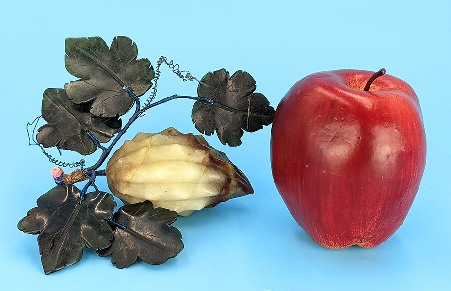 Vintage Chinese Carved Jade Hardstone Fruit Melon Gourd Sculpture Figurine