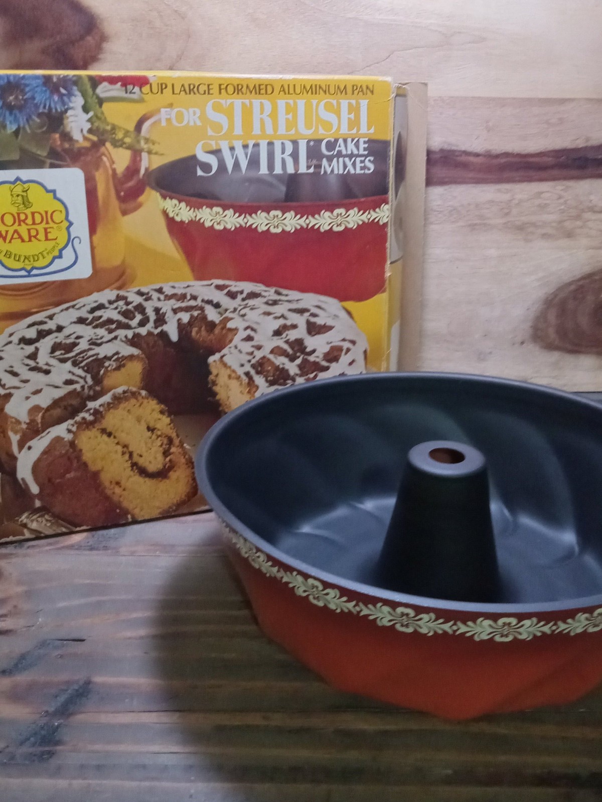 Nordic Ware 12 Cup Bundt Cake Pan Heavy Cast Aluminum Nonstick Original USA