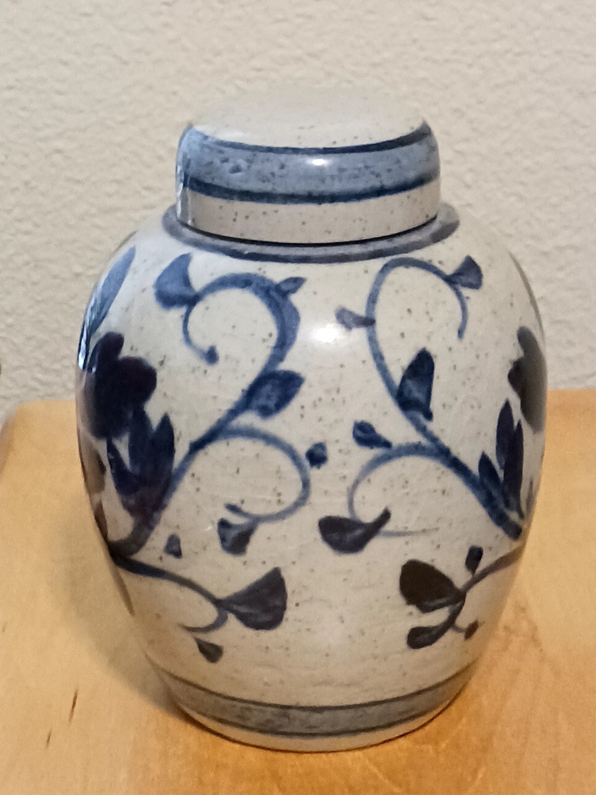 Vintage Ginger Jar w/ Lid Cobalt Blue Floral Pottery Japan OMC Otigiri 