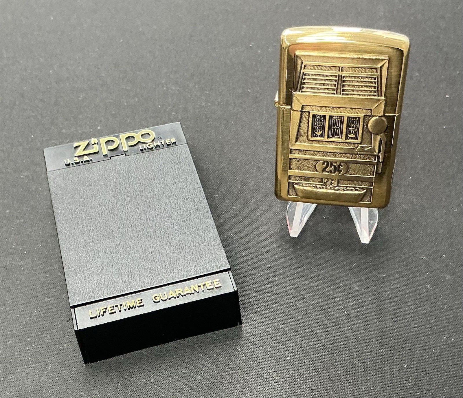 1997 ZIPPO BRASS BARRETT SMYTHE SURPRISE EMBLEM SLOT MACHINE Jackpot ~ Sealed