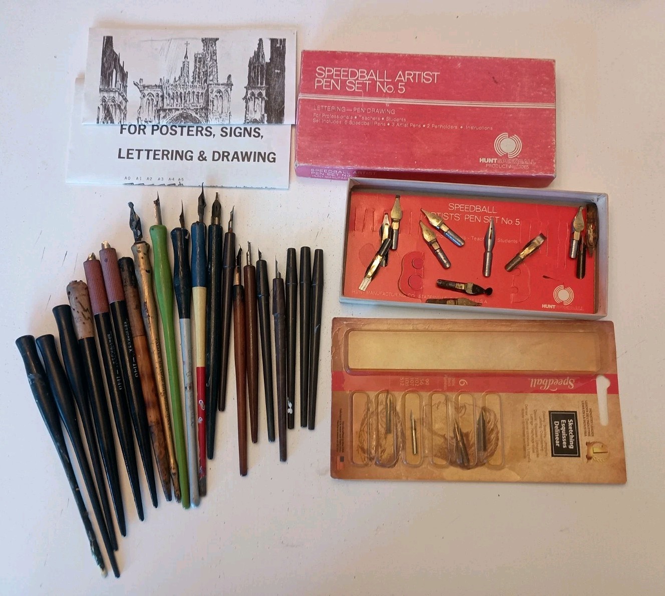 Vintage Hunt\'s Crow Koh-I-Nor & Unbranded Calligraphy Dip Pens & Speedball NIBs