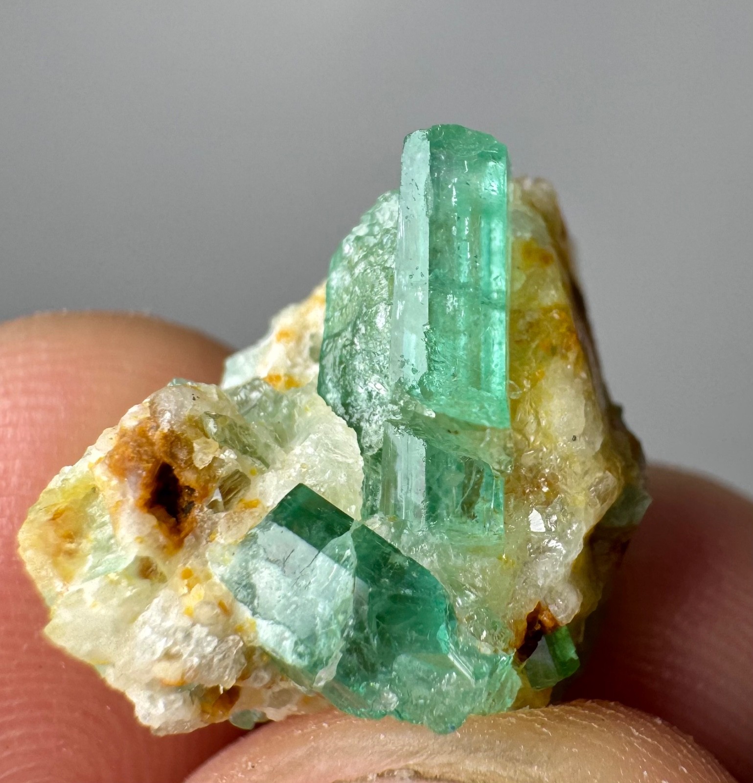 13 Ct  Natural Emerald Crystals On Matrix From Panjshir Afghanistan