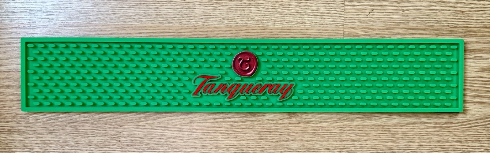 TANQUERAY GIN RUBBER RAIL RUNNER SPILL COASTER BAR MAT *BRAND NEW* TANQUERAY GIN RUBBER RAIL RUNNER SPILL COASTER BAR MAT *BRAND NEW*