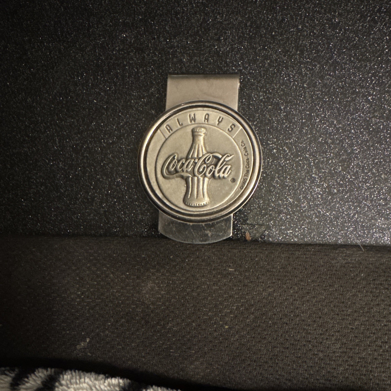 VINTAGE 1995 ALWAYS COCA COLA MONEY CLIP - GREAT CONDITION**