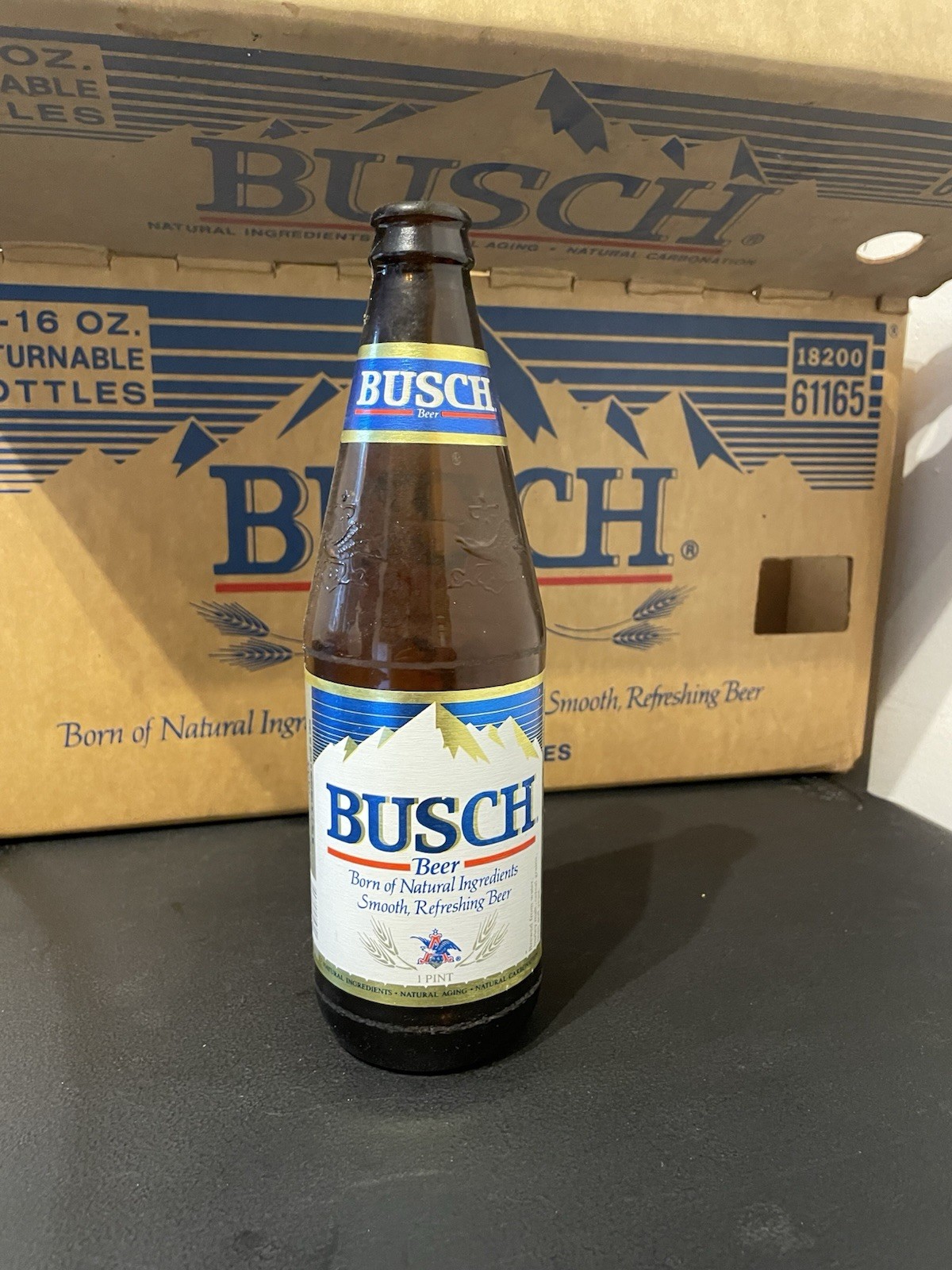 18 VINTAGE 1979 BUSCH 1 pint BEER BOTTLE with original vintage cardboard box 