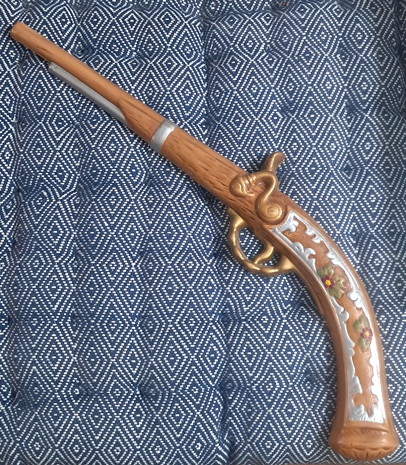 VTG EUC PAINTED CERAMIC 1800\'S STYLE FLINTLOCK PISTOL HANDGUN GUN- HOLLAND MOLD