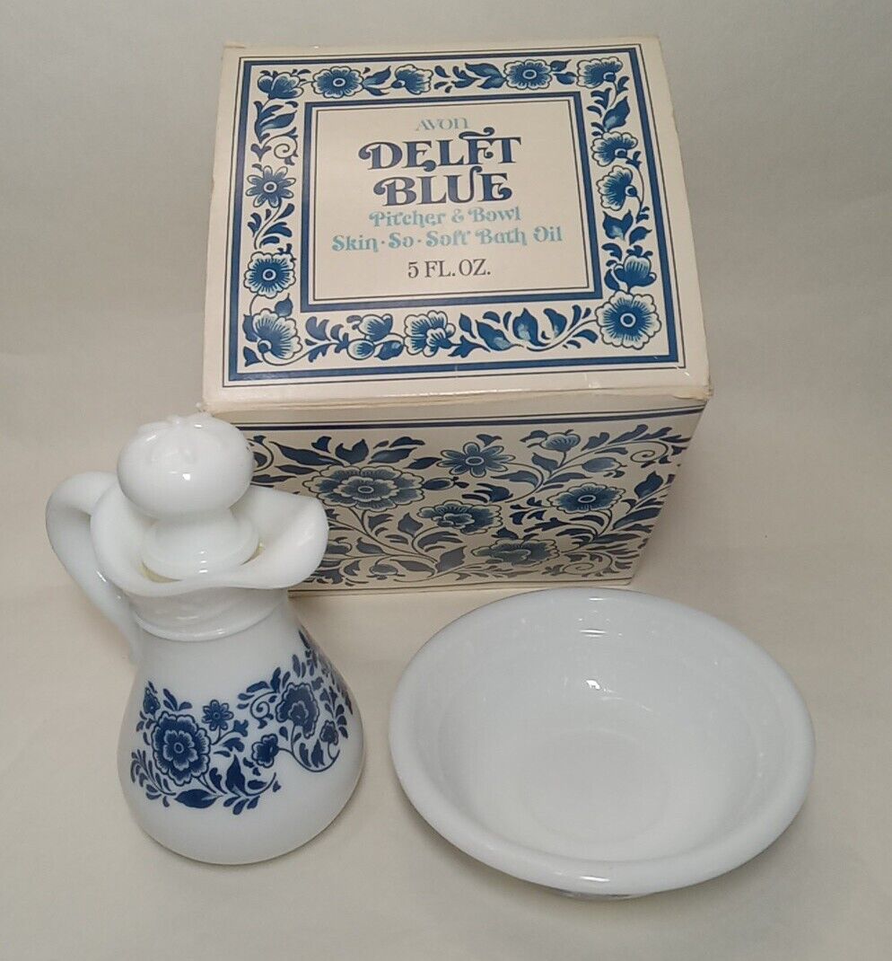 Vintage Avon Delft Blue Pitcher & Bowl Skin-So-Soft Bath Oil BH6252 In Box