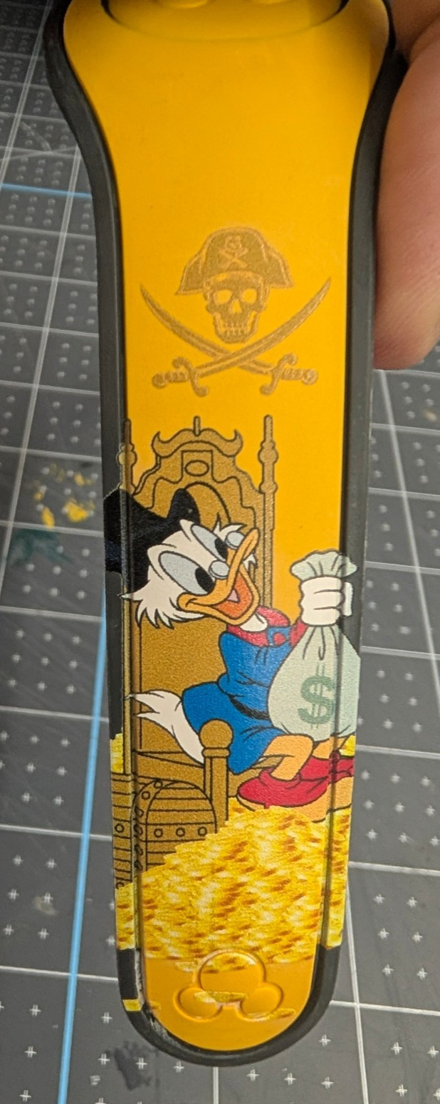 Disney MagicBand 2021 Limited Release  Passholder  Scrooge McDuck Yellow RARE