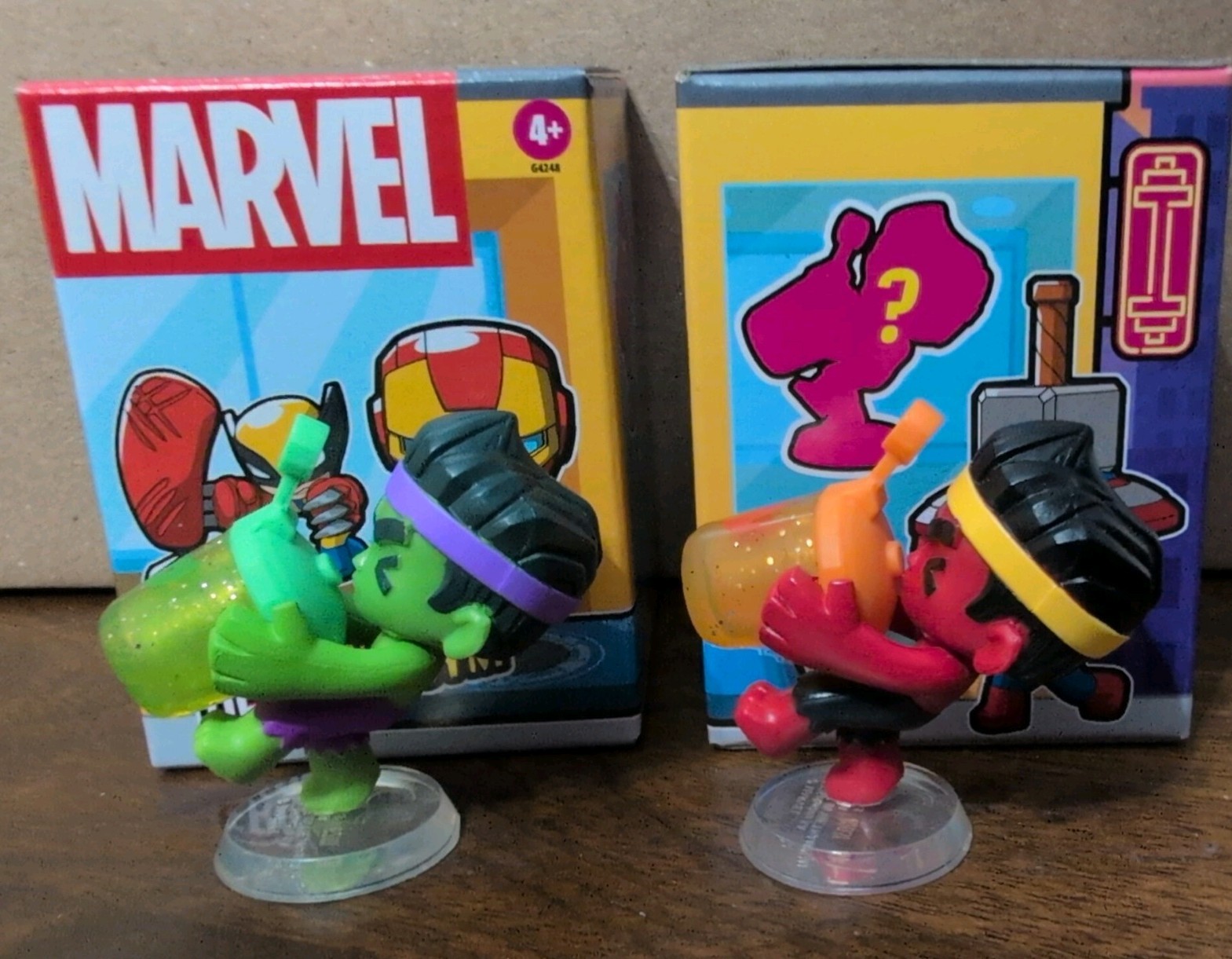 Hasbro Marvel Hero Gym Gains mini figures. Rare Red Hulk + Regular #12 #13