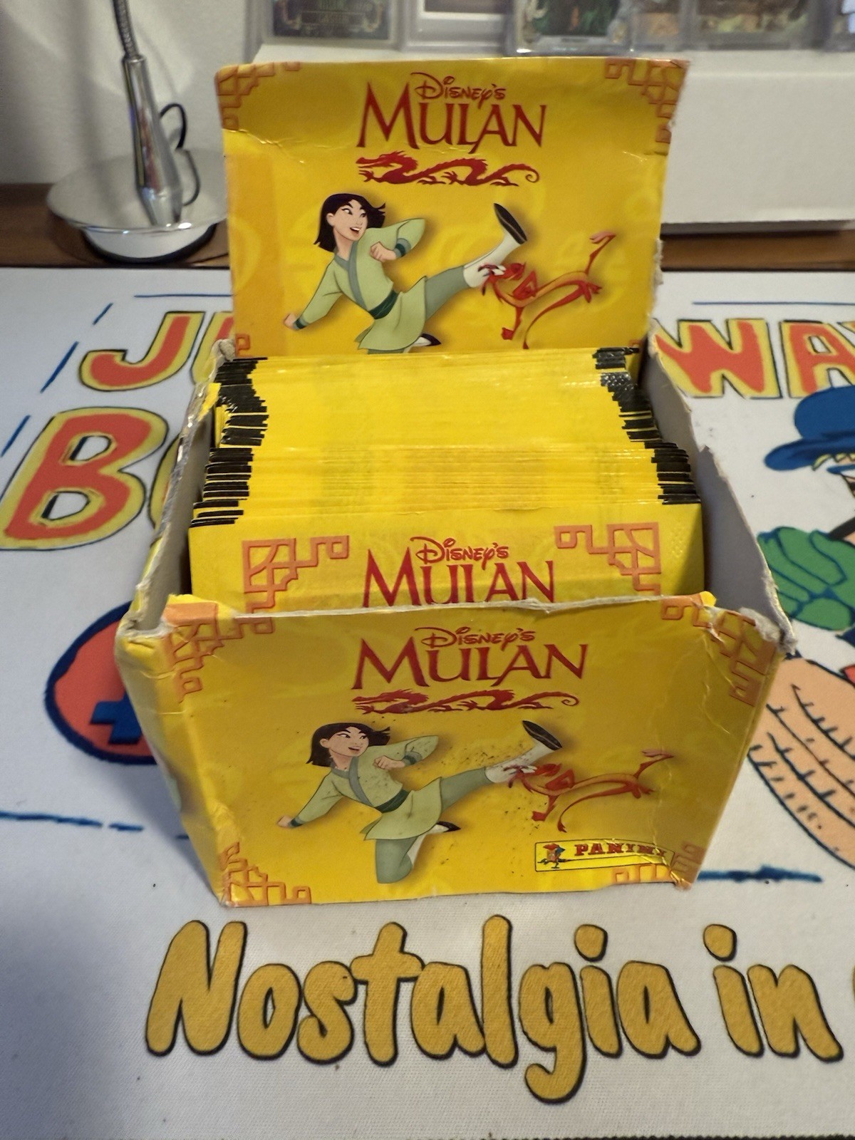 (1) Sealed Pack Panini Disney\'s Mulan