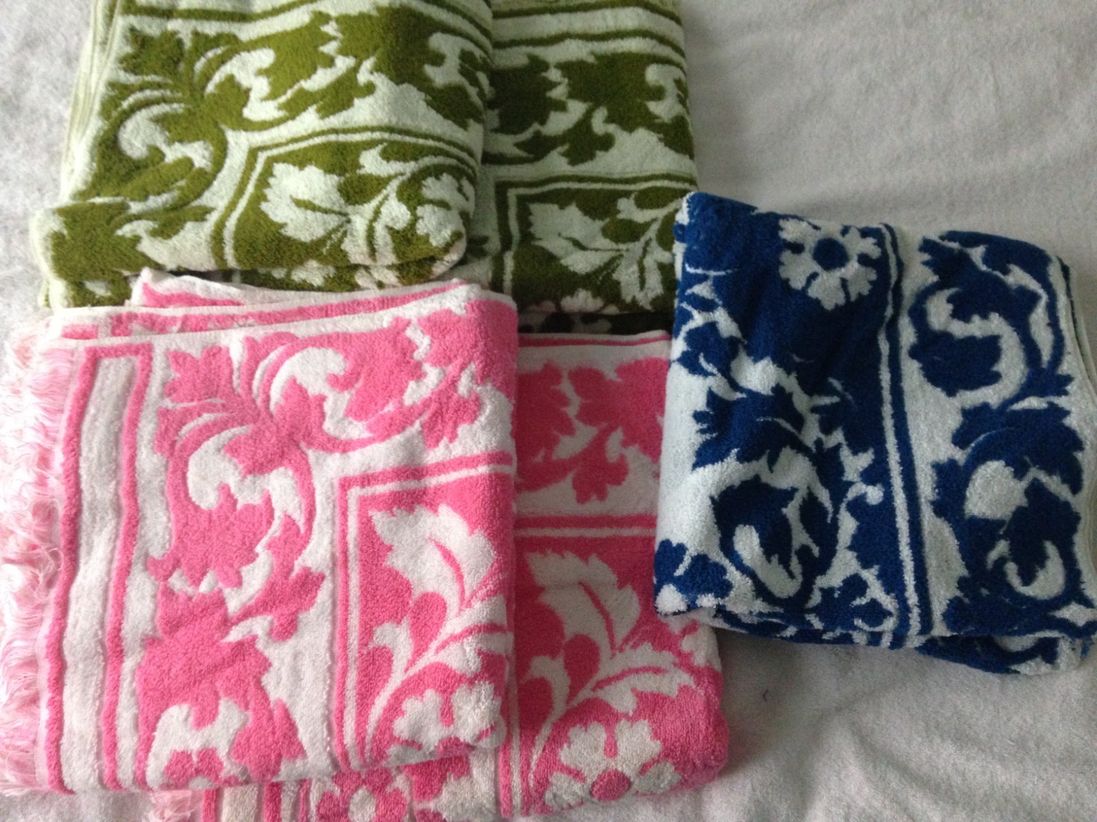 NEW -VTG-NOS- Sears Drylon Bath Towels-5  Piece Lot available Reversed Sculpted