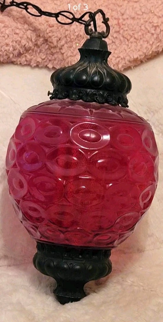 VINTAGE RED QUILTED GLASS HANGING LAMP VINTAGE RED QUILTED GLASS HANGING LAMP