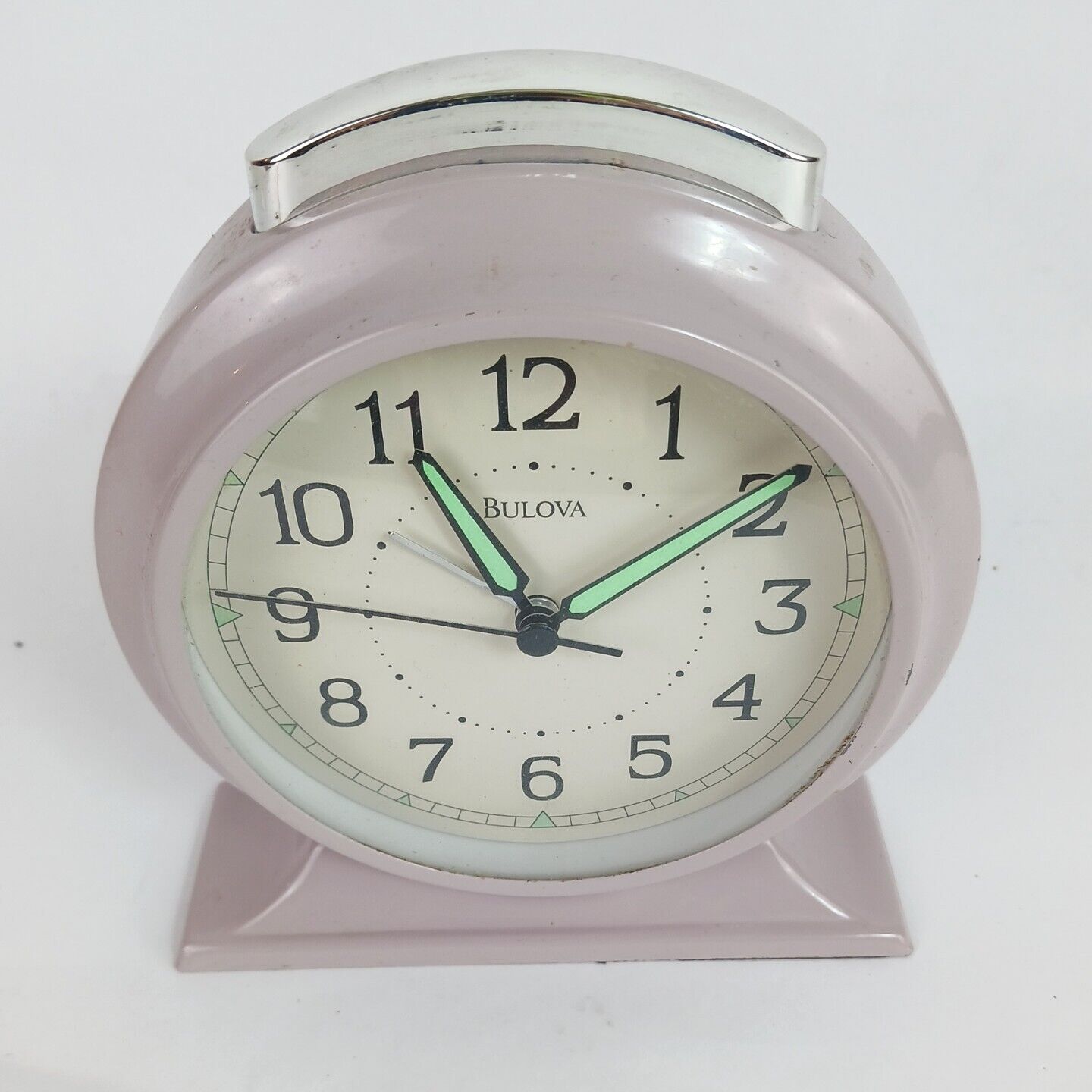 bulova alarm clock vintage. Clock works / Alarm is unreliable. Uses 1 C battery