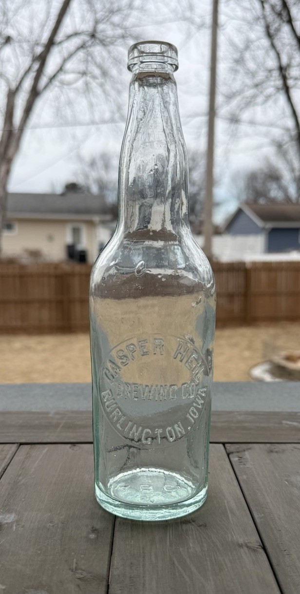 BURLINGTON, IOWA rare 1900’s Beer Bottle Casper Heil Brewing Co Phoenix Closure