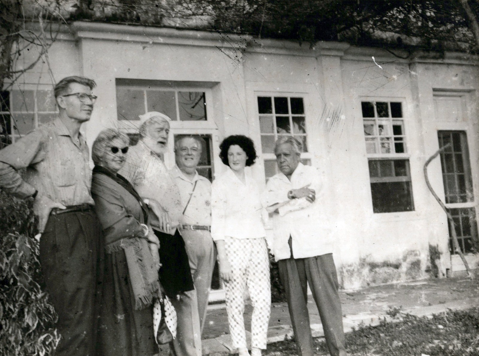 CUBA CUBAN POET NICOLAS GUILLEN + ERNEST HEMINGWAY HAVANA 1950s ORIG PHOTO MA84
