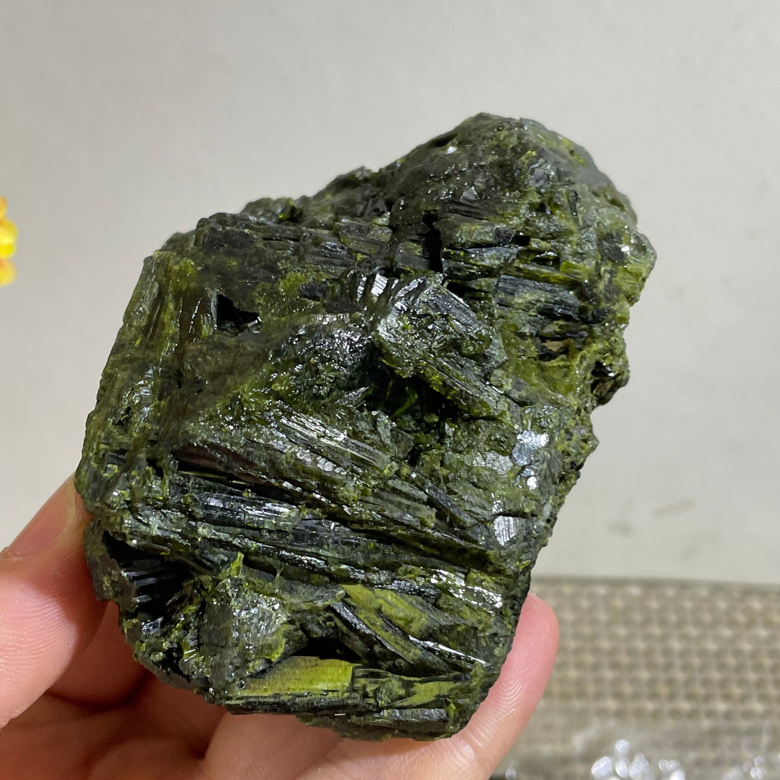 310g Natural Raw Green Tourmaline Quartz Crystal specimen
