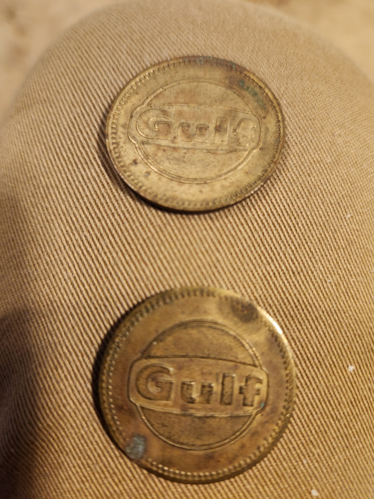 2 Vtg GULF TOKEN / COIN - FREE CAR WASH / NO CASH VALUE ADVERTISING PROMO