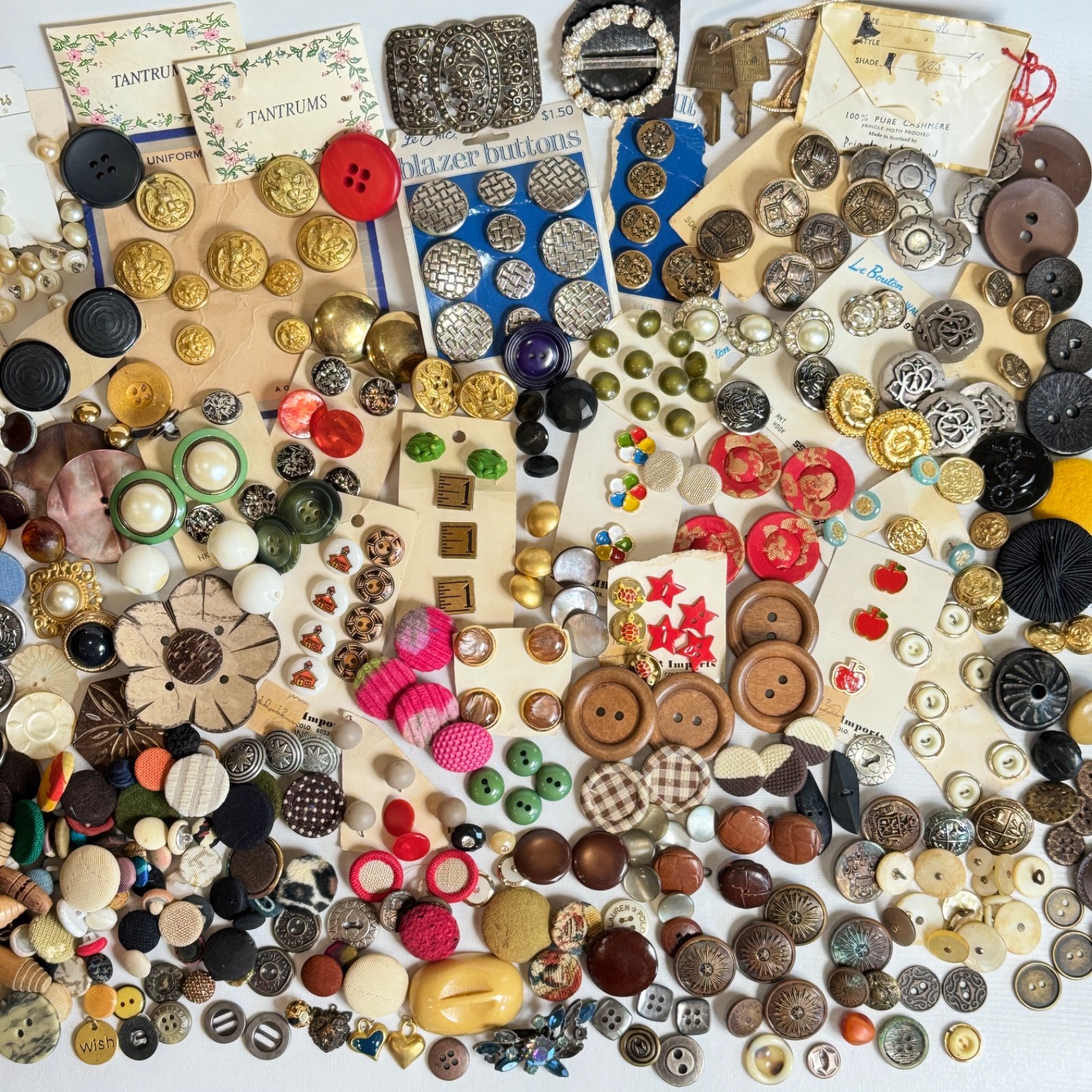 Vintage Mixed Estate Button Lot 3.67 lb Gemsco Army Pringle Sewing Notions
