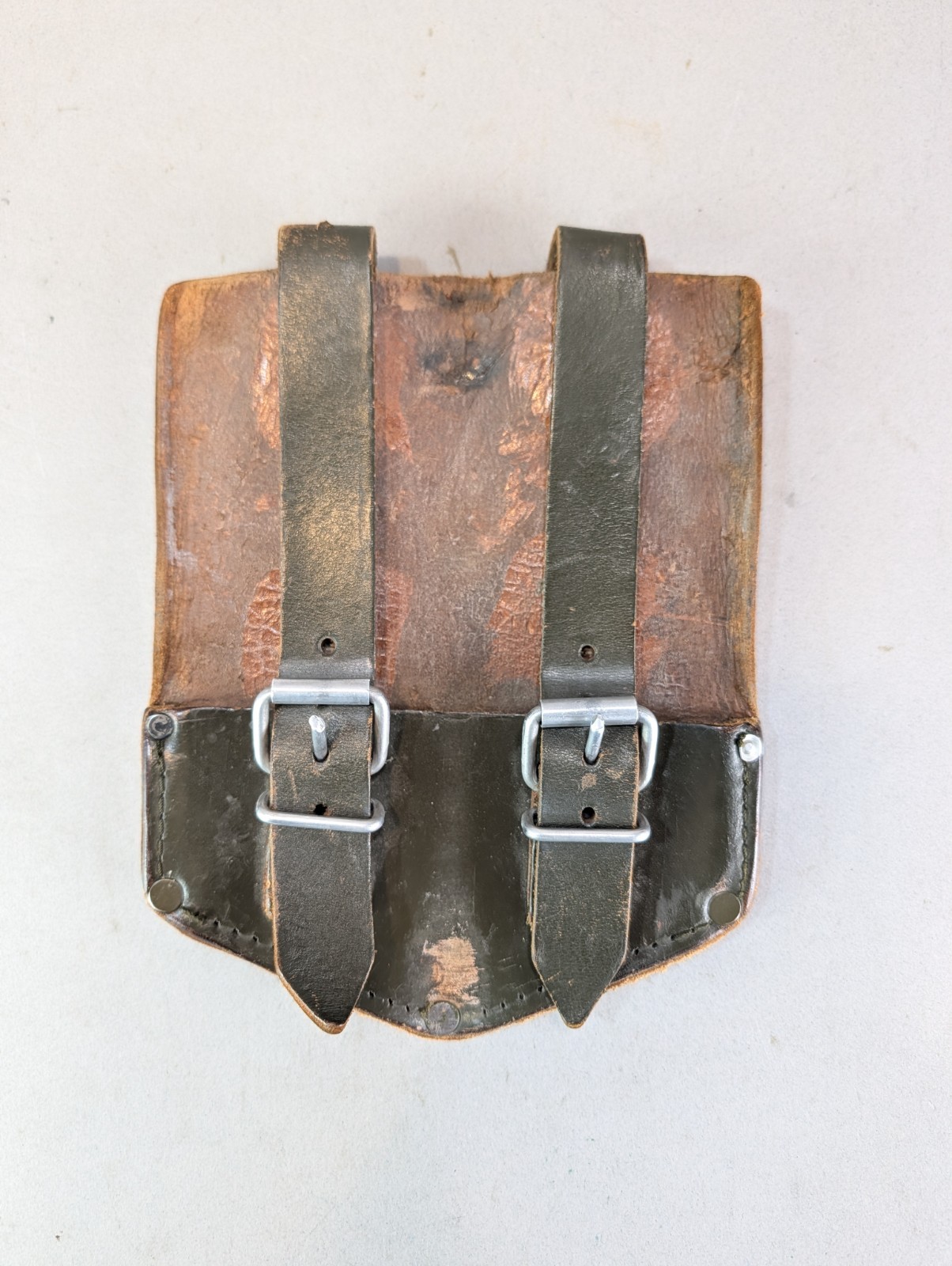1960s GERMAN ARMY MILITARY ENTRENCHING TOOL LEATHER COVER POST WAR  COLD WAR
