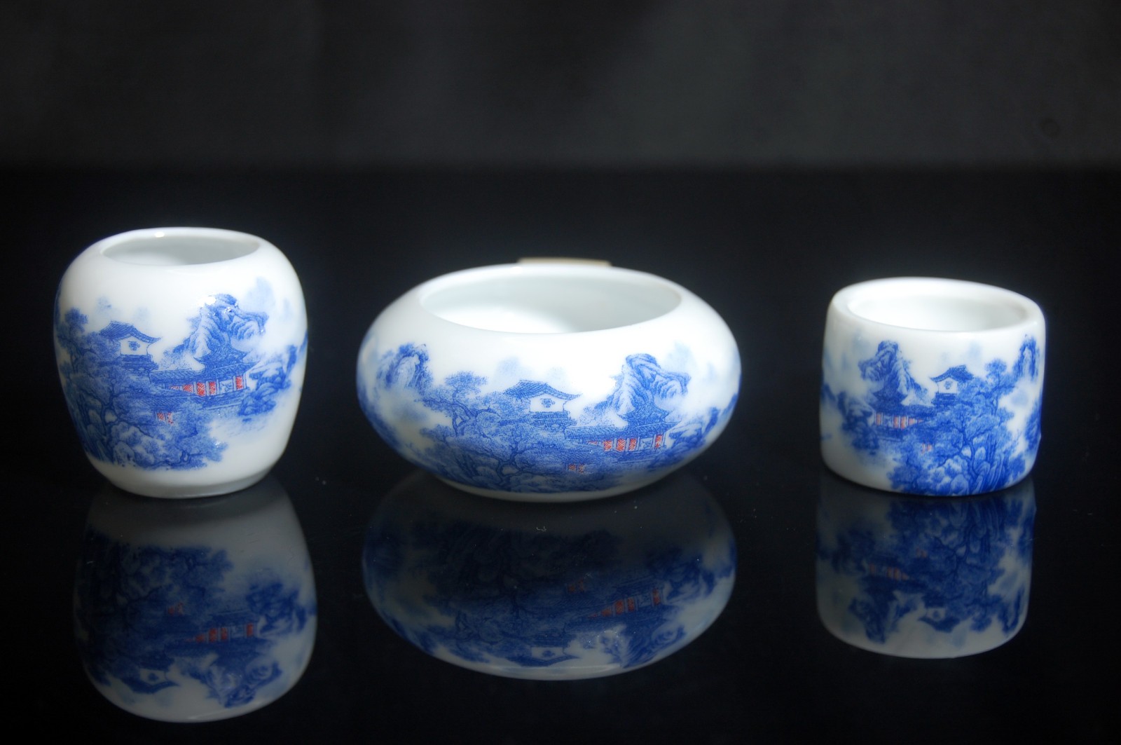 Blue & White Porcelain Feeders Bowl Cup for Chinese Bamboo Bird Cage Landscaping Blue & White Porcelain Feeders Bowl Cup for Chinese Bamboo Bird Cage Landscaping
