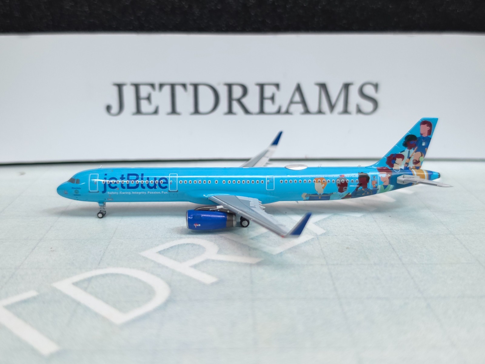 1/400 JETBLUE AIRWAYS AIRBUS A321-200 BLUEUNITY COLORS N970JB NG MODEL