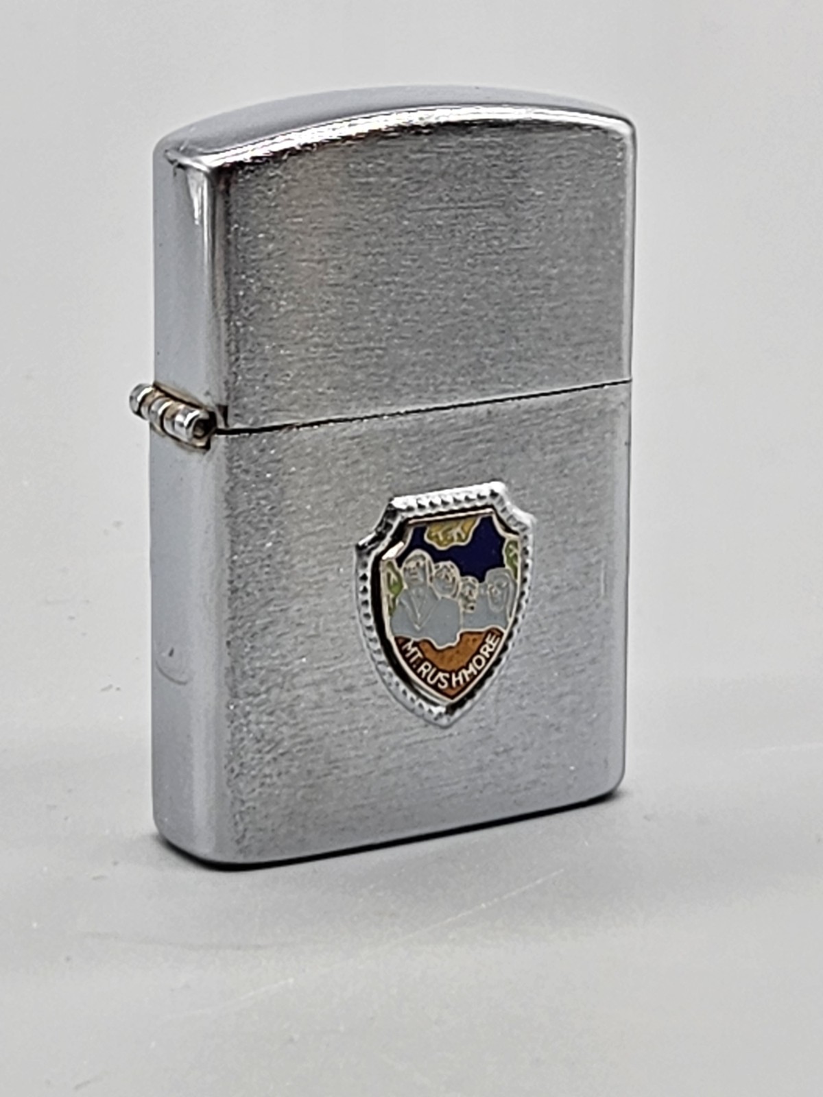 Vintage MEMORY Souvenir Engraved Japan Cigarette Lighter Mt RUSHMORE 