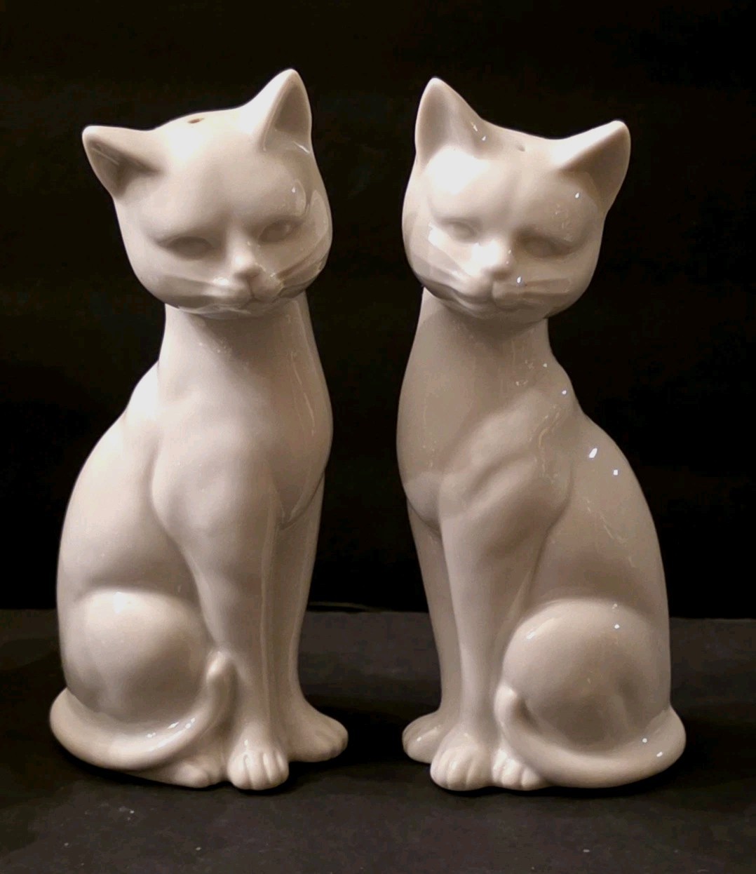 Set Of Large  Vintage Whimsical White Cat Salt And Pepper Shakers Japan