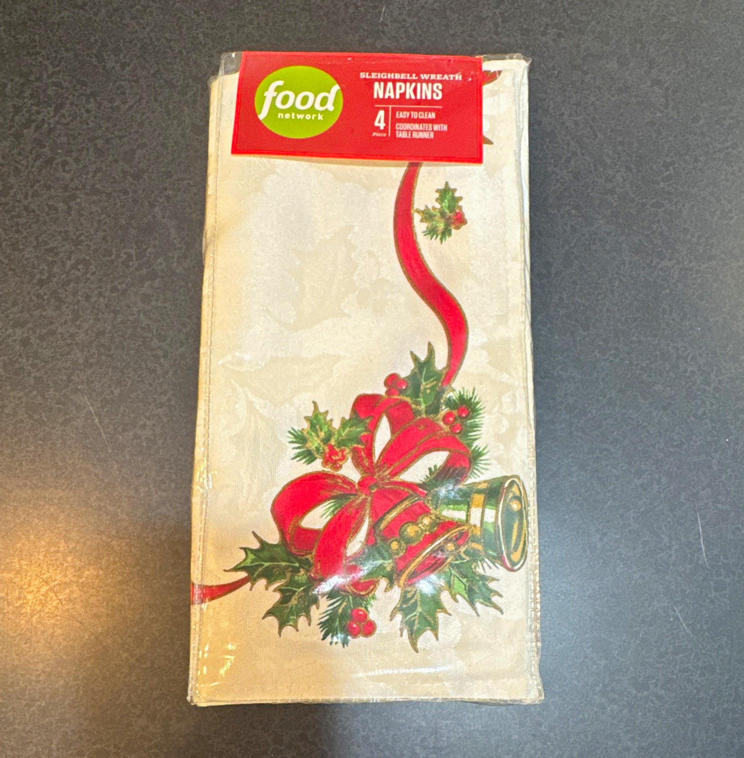 Food Network Christmas Damask Napkins 4-Pack Cotton/Poly White Red Green Food Network Christmas Damask Napkins 4-Pack Cotton/Poly White Red Green