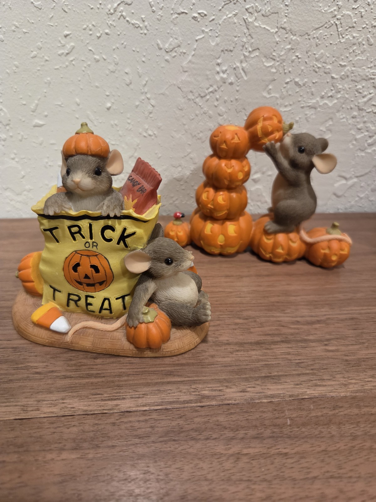 Vintage Charming Tails  Set Of 2 - Bag Of  Tricks Or Treats N  Stack O' Lanterns