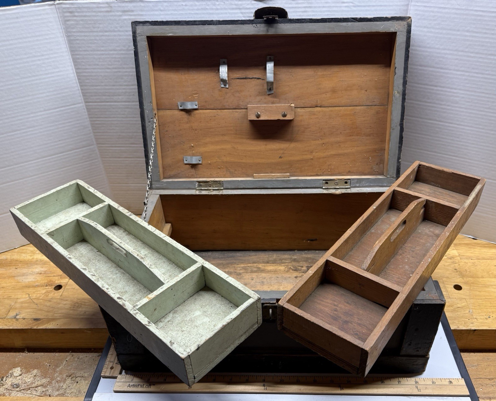 Antique 19” Wooden Carpenter Tool Box Chest 2 Removable Trays Painted
