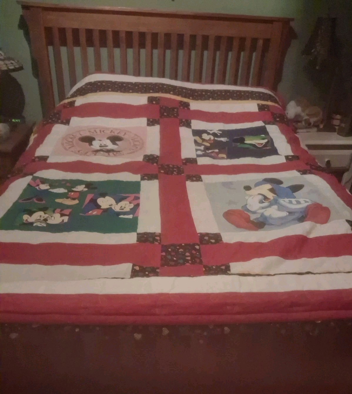Vintage 1999 Handmade Mickey Mouse Quilt 84\