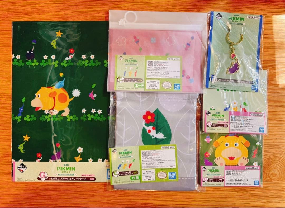 Pikmin Home Quiet Collection 6pc Set B 14+ Pikmin Charm Stationery Pouch White