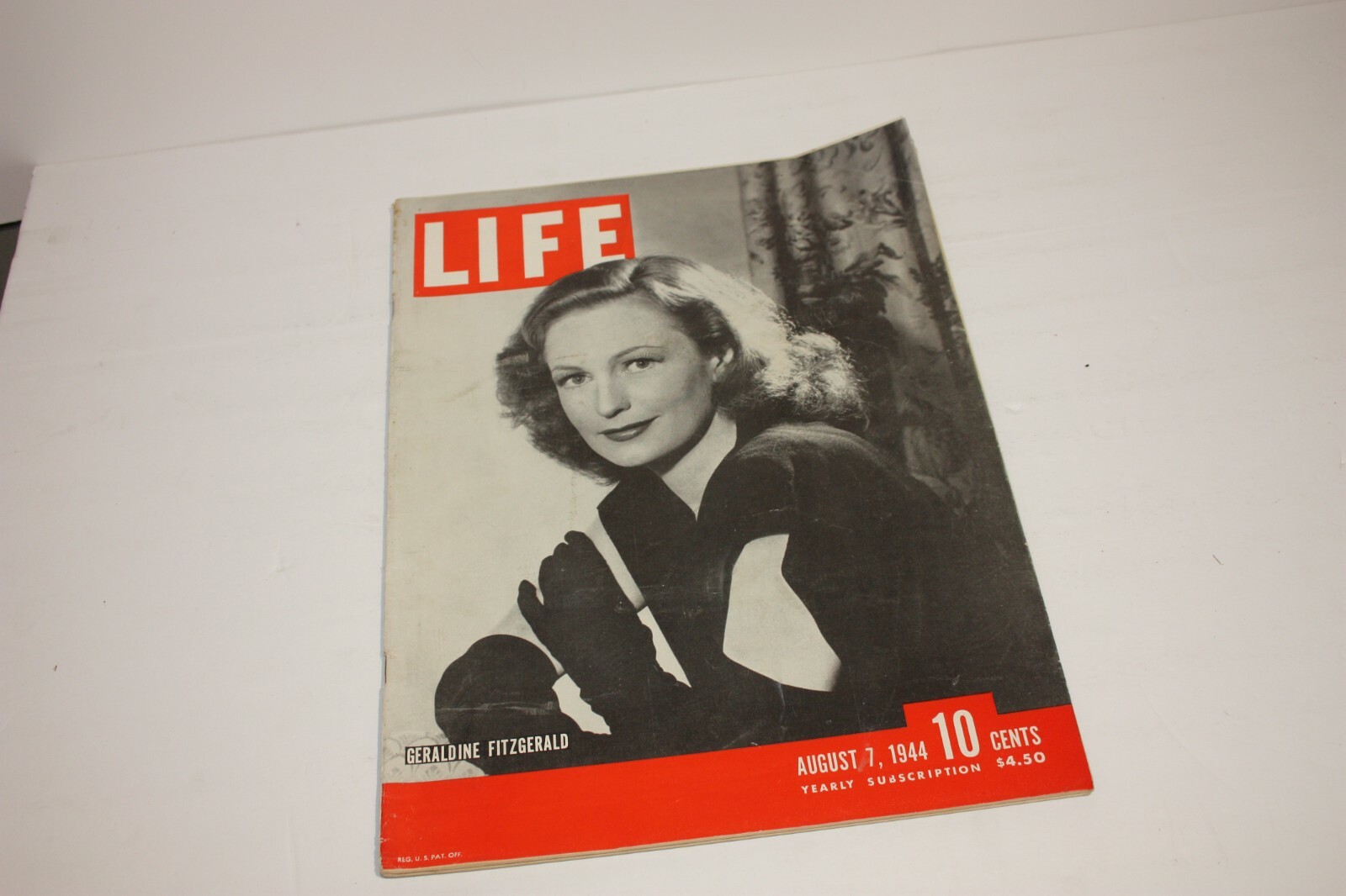 Vintage LIFE Magazine - August 7, 1944 - Geraldine Fritzgerald