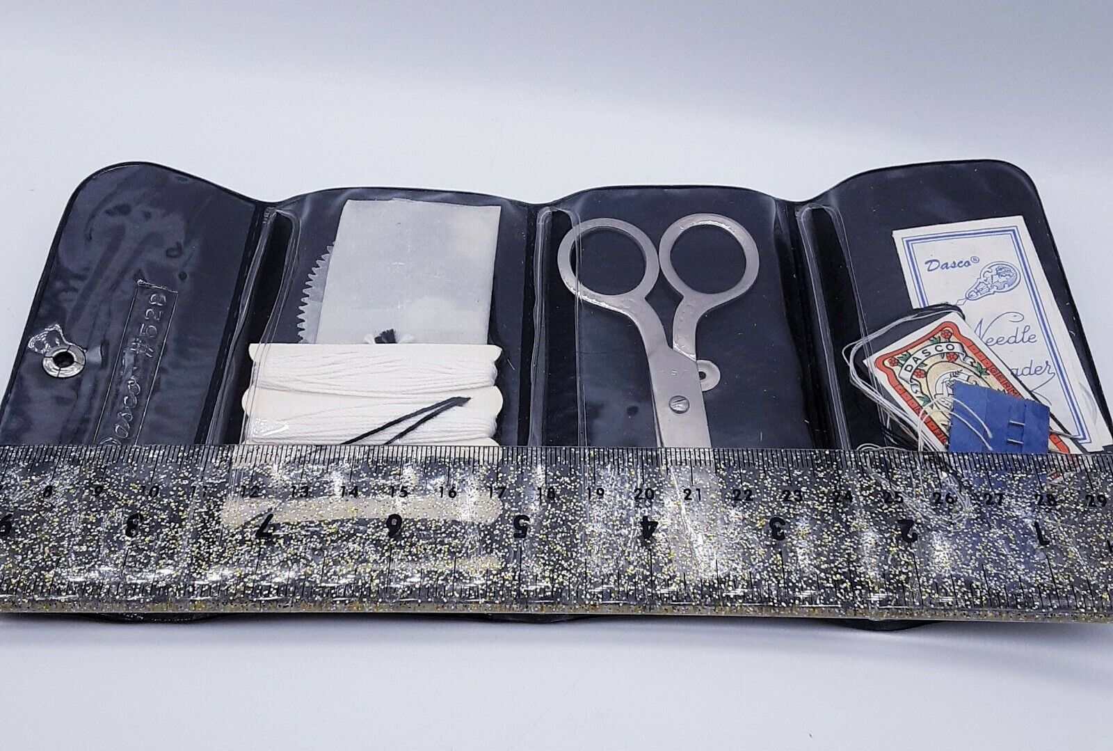 Vintage Dasco #528 Pocket Sewing Kit purse travel Scissors buttons needles binF