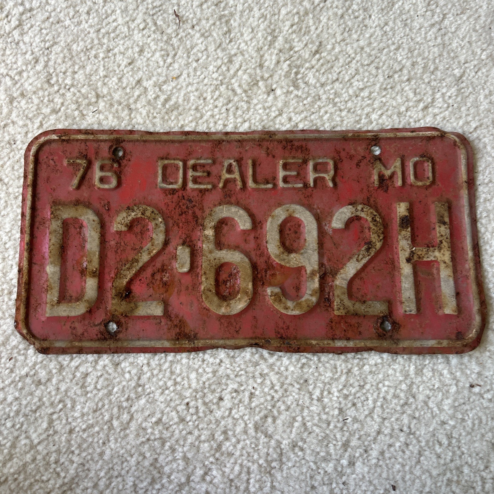 Vintage 1976 Missouri Dealer License Plate. Man cave. Garage. Bar. Expired