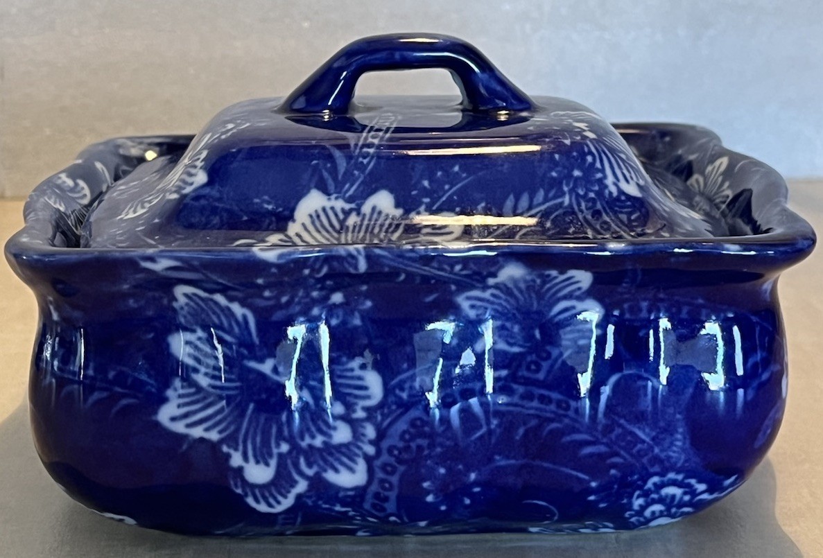 Victoria Ware Ironstone Blue and White Transferware Lidded 3 Piece Soap Dish VTG