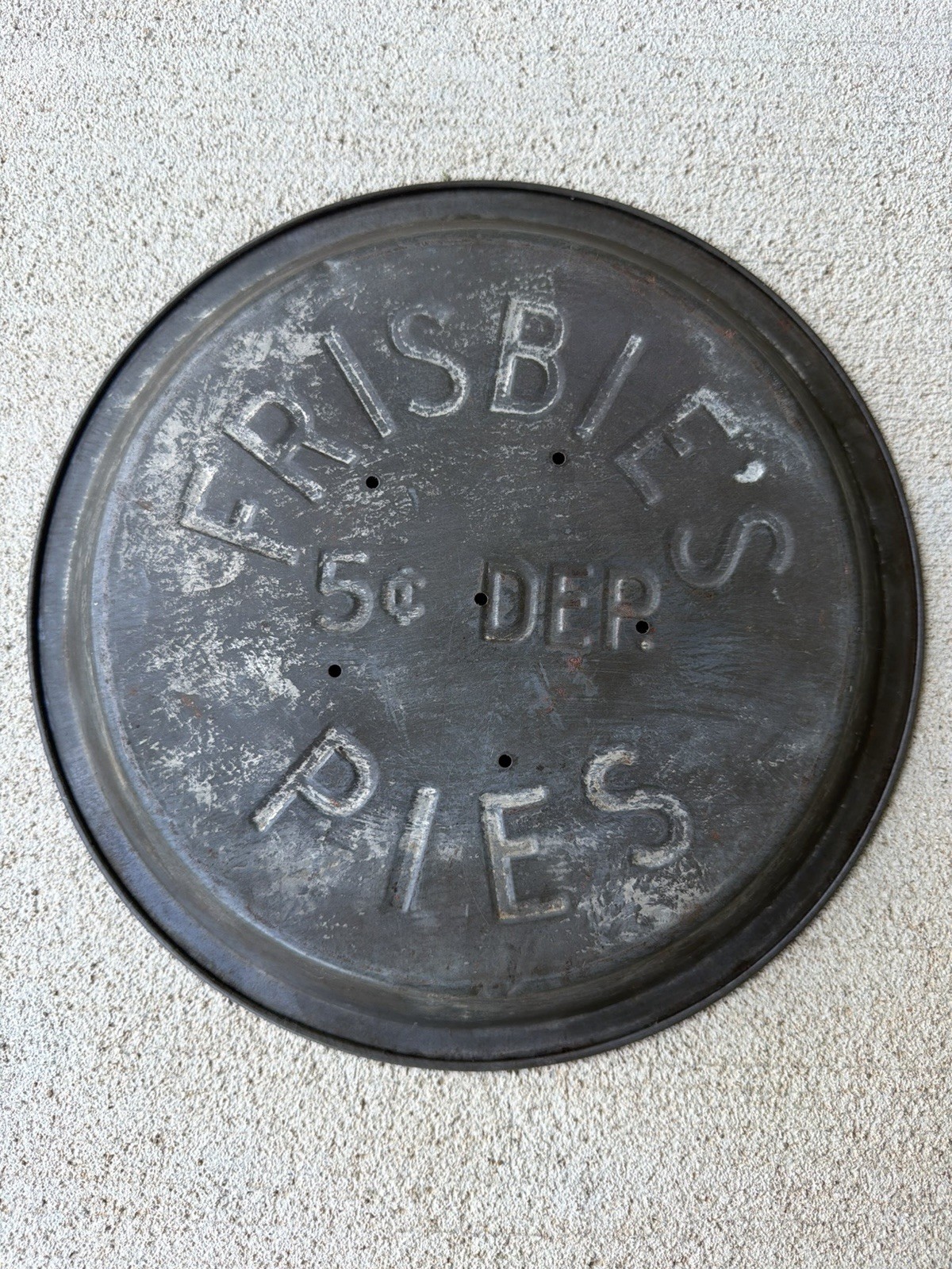 Rare REVERSE PRINT INSIDE PAN FRISBIES Vtg Pie Tin WWII Era 5¢ DEP Steam Holes