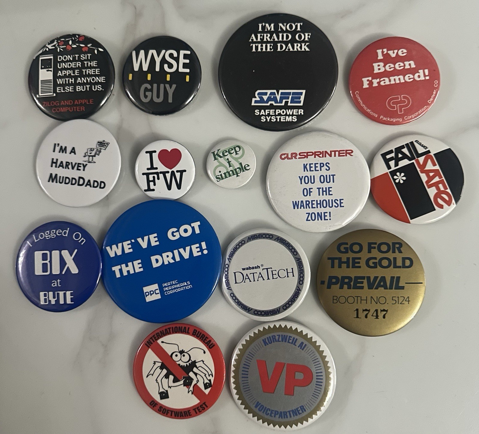 17 Computer Humor Computer Dialogue PC Humor 17 Pinbacks Buttons 