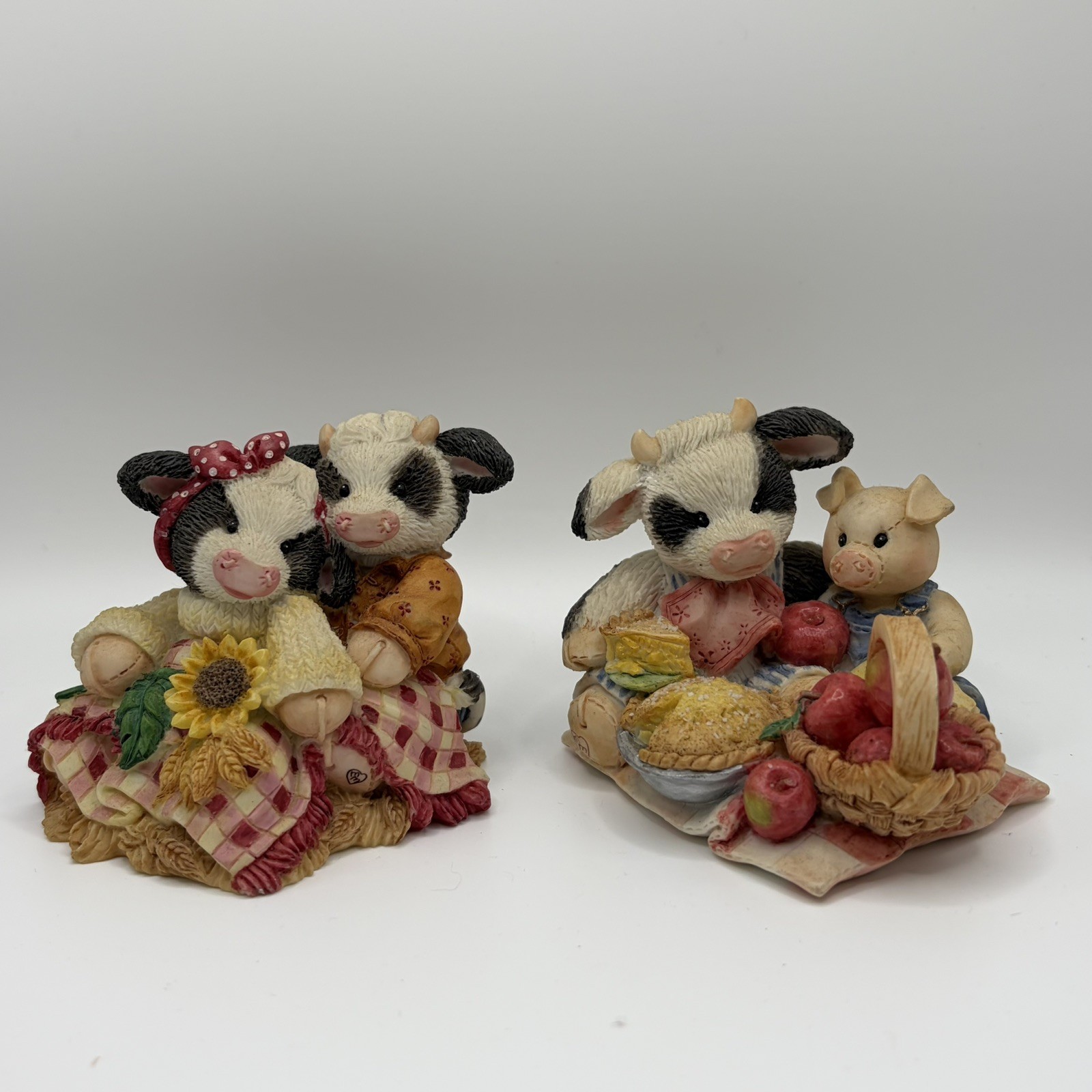 Vintage Enesco Mary’s Moo Moos Figurines Lot Apple of My Eye Hay Let’s Cuddle
